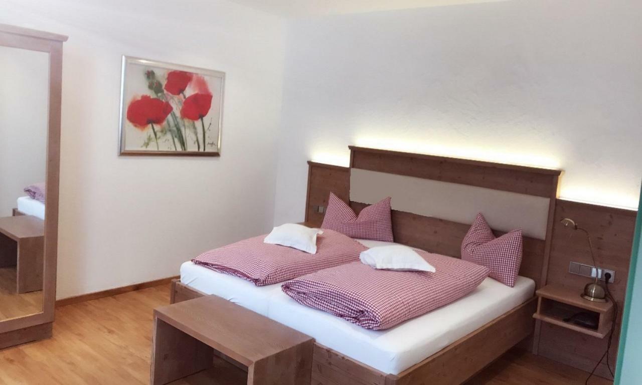 Large Double Room,815601824:JPEG