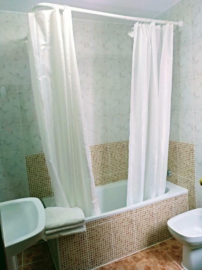 Single Room,815661152:JPEG
