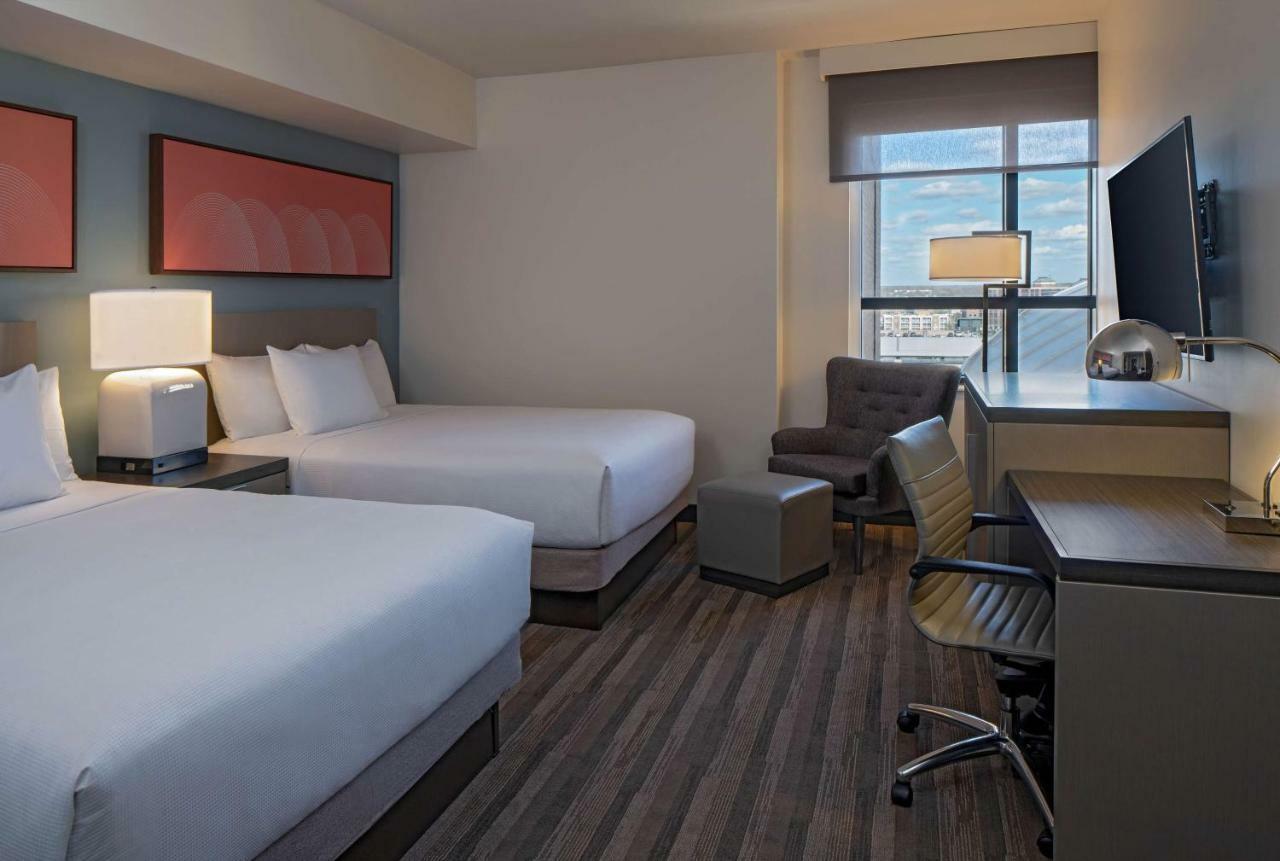 Den Guestroom with Two Queen Beds