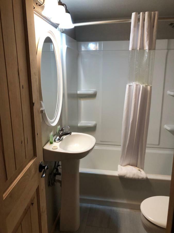 Two-Bedroom Suite,1758553559:JPEG
