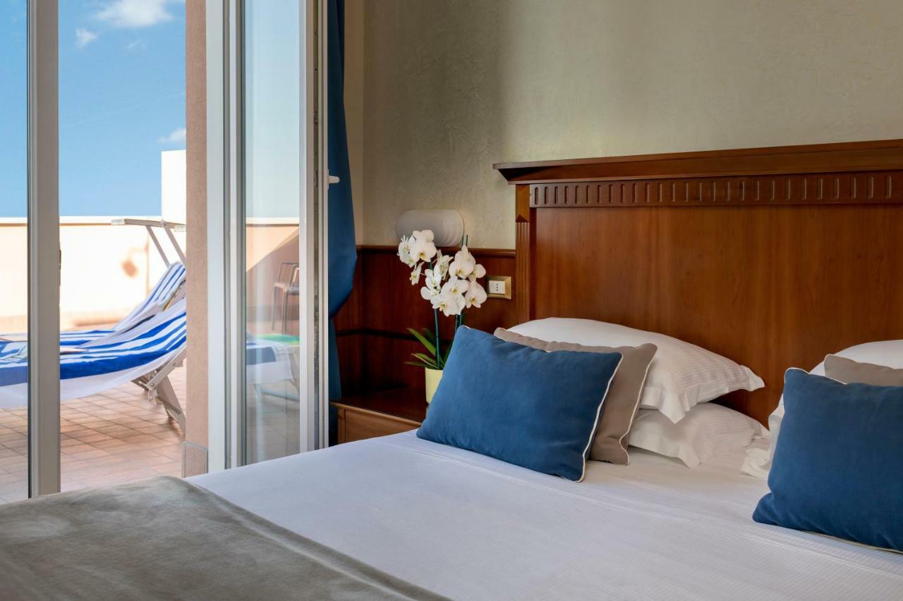 Double or Twin Room Terrace
