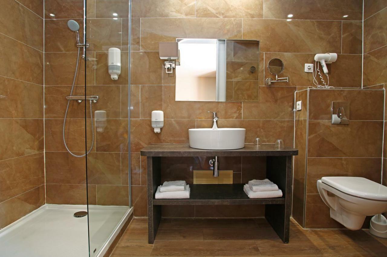 Large Double Room,1138111240:JPEG