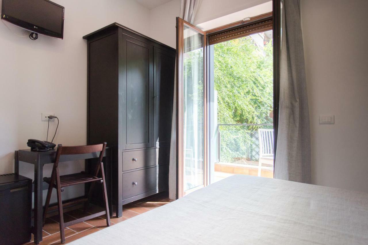 Standard Double or Twin Room Balcony