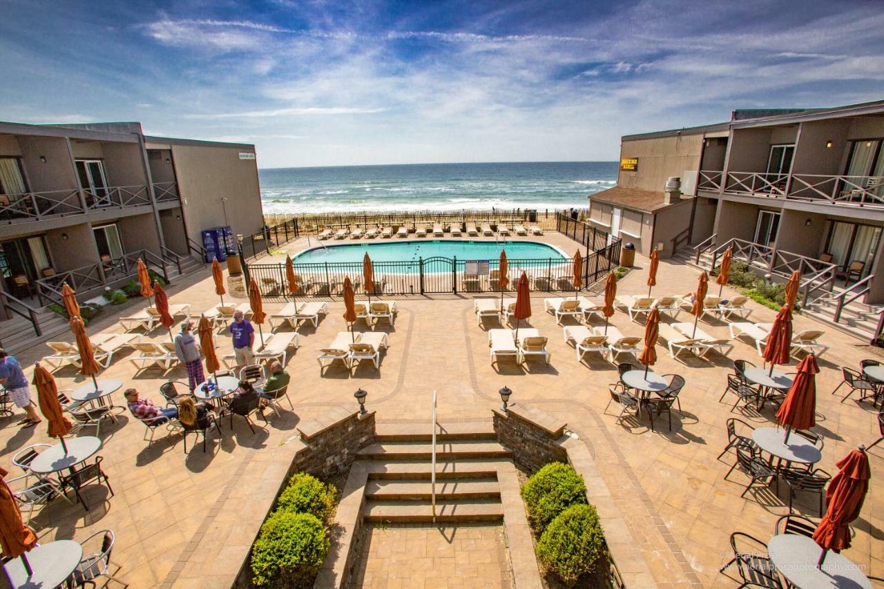 Deluxe Queen Room Two Queen Beds Oceanfront Pool Courtyard,1602336888:JPEG
