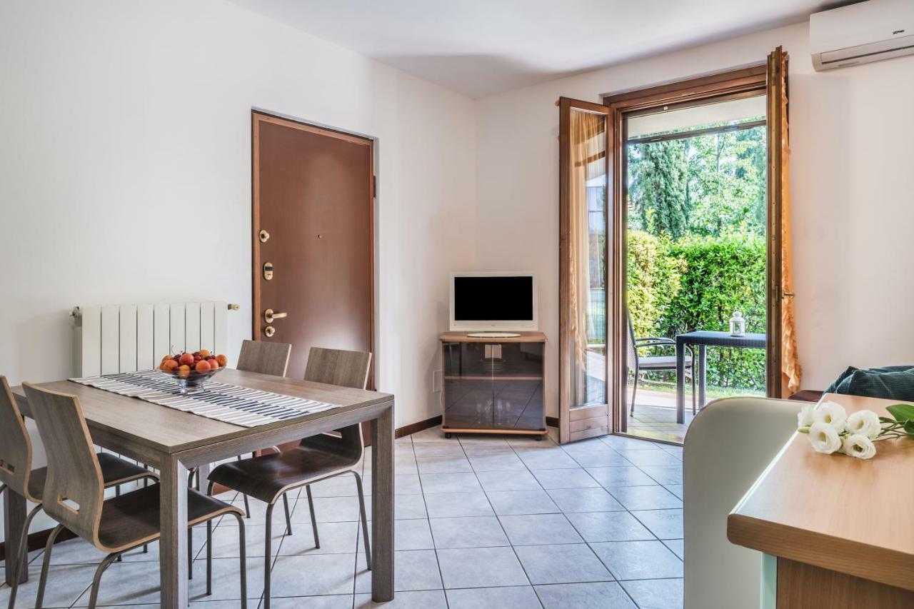 One-Bedroom Apartment Private Garden