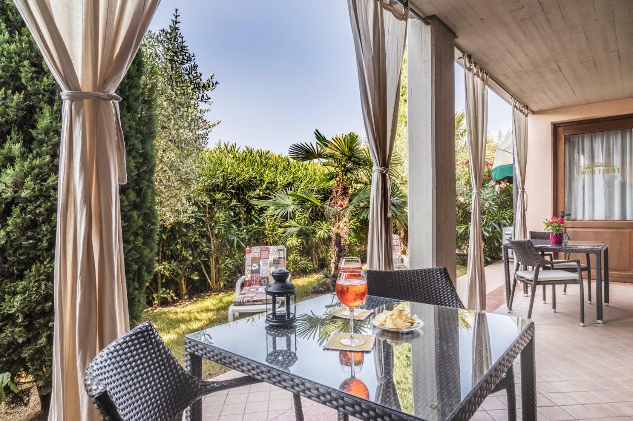 One-Bedroom Apartment Private Garden
