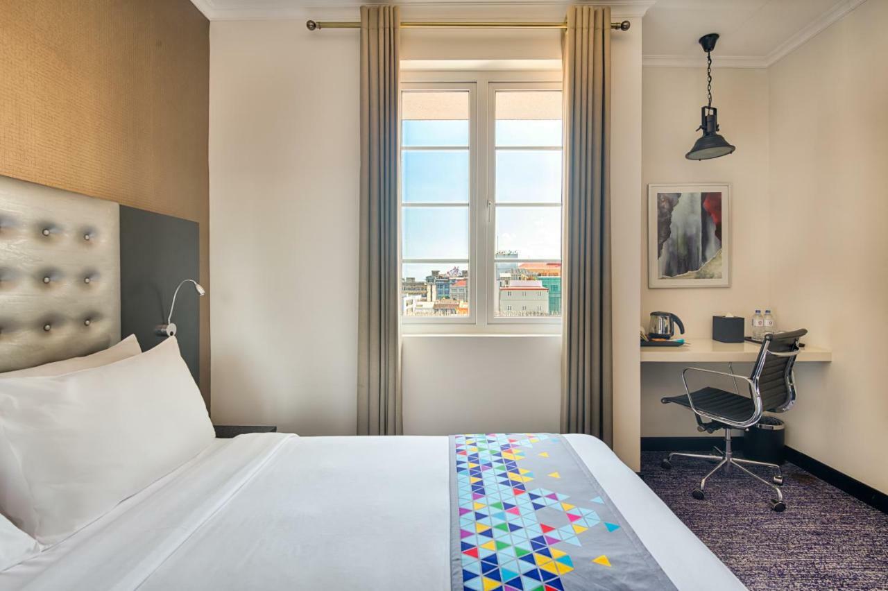 Superior King Room on Laundry Services,832565180:JPEG