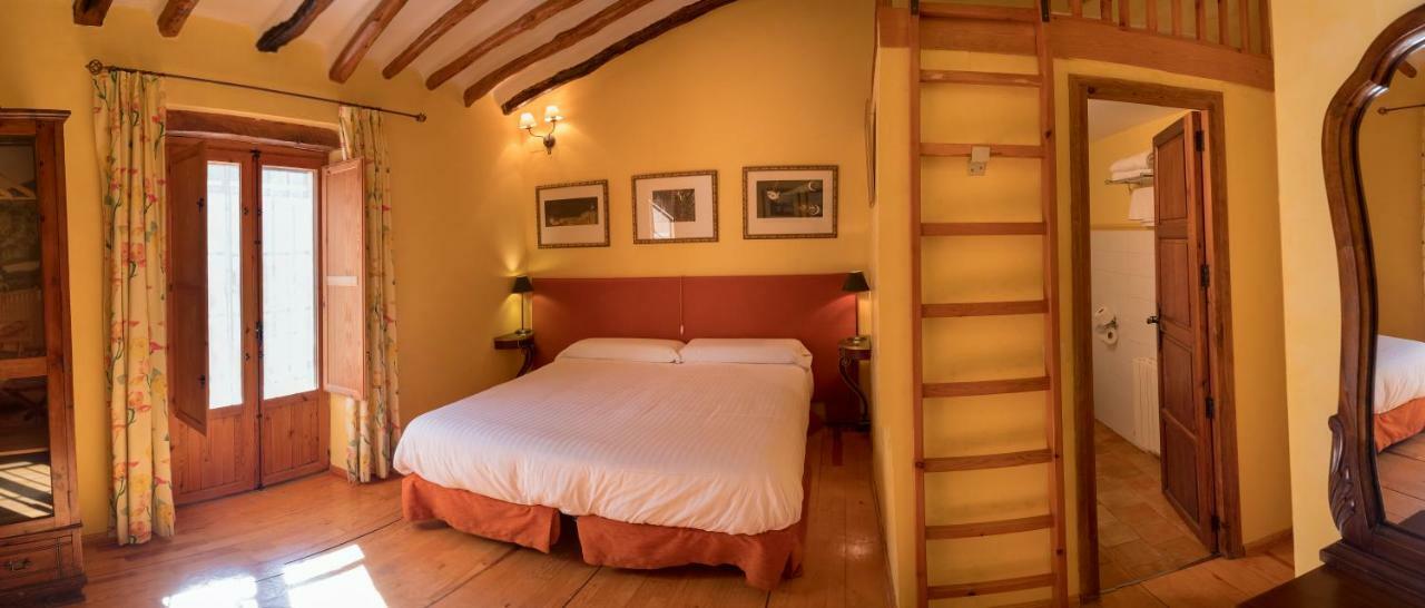 Double Room,817780877:JPEG