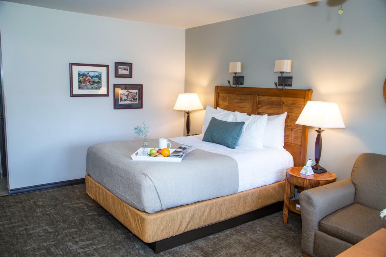 Standard Queen Room