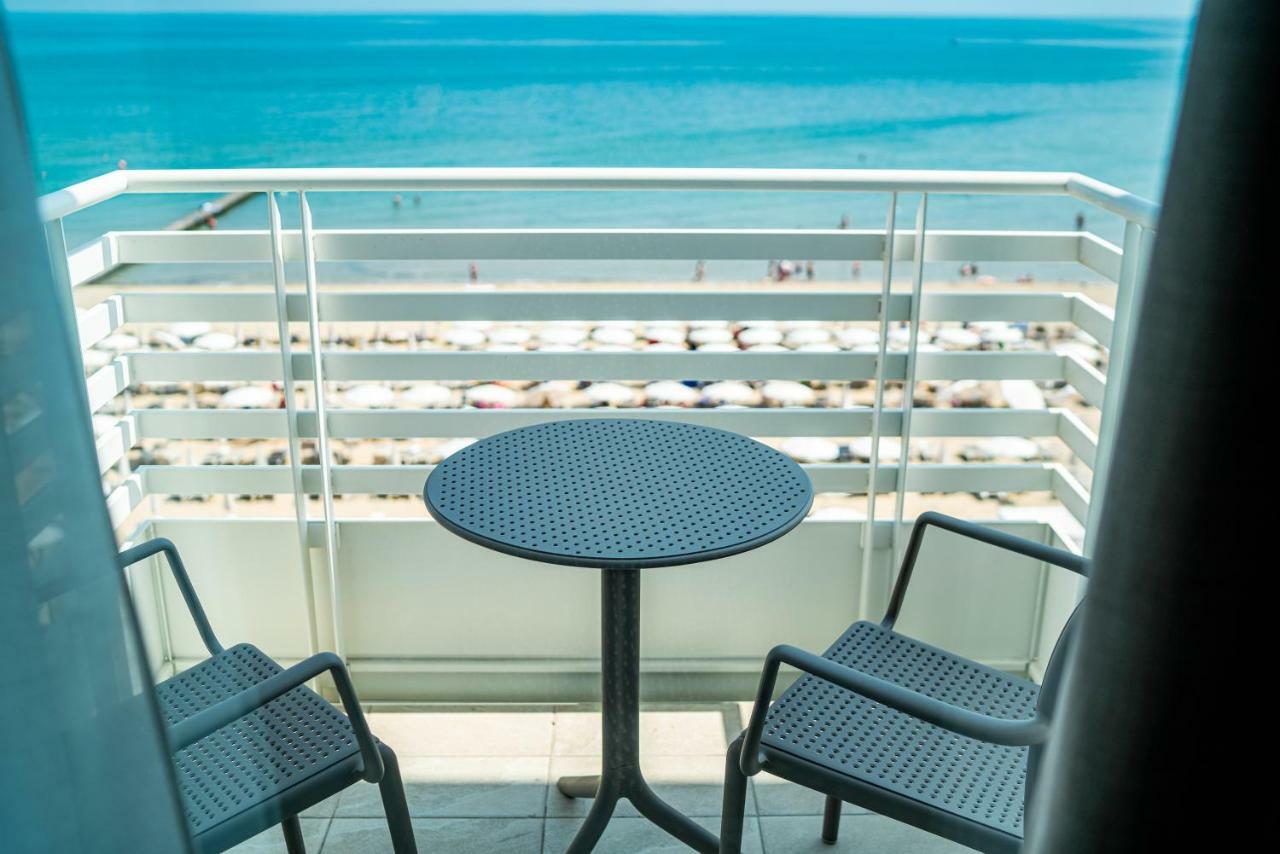 Superior Double Room Sofa Bed Direct Sea View,818172962:JPEG