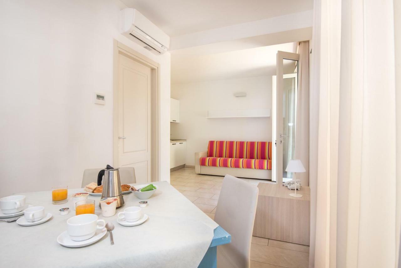 One-Bedroom Apartment Sea View