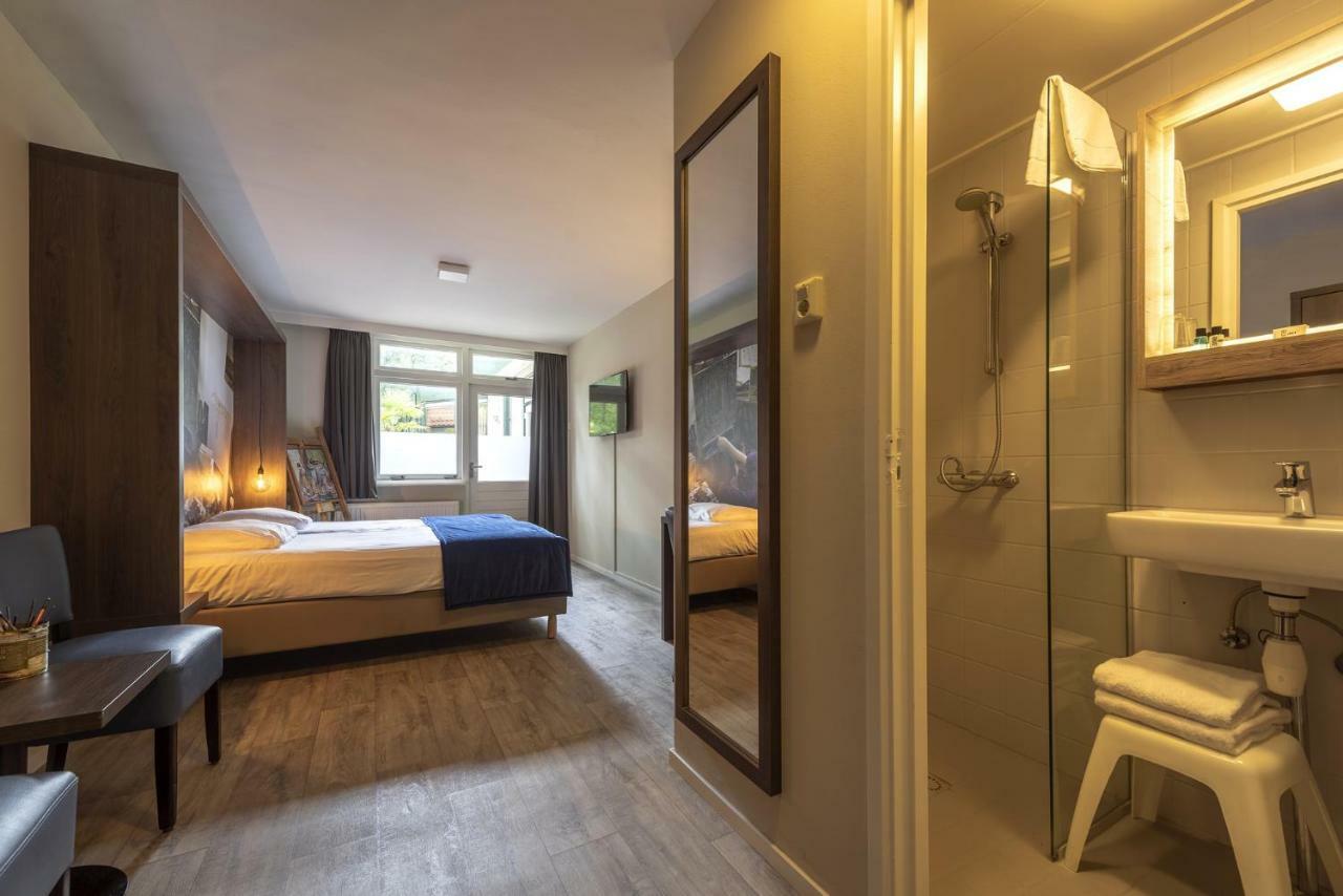 Twin Room,1559567458:JPEG