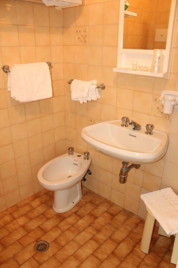 Triple Room with Balcony and Sea View,818719340:JPEG