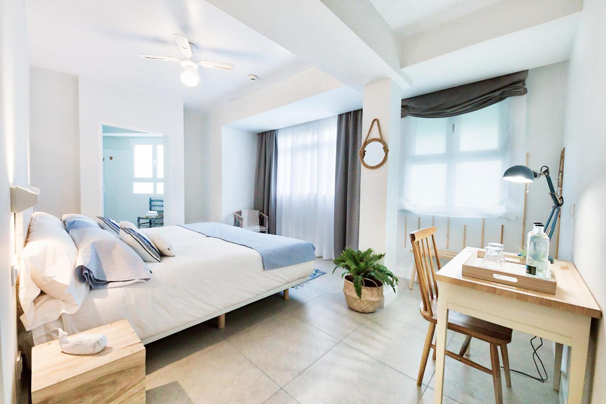 Twin Room,818876612:JPEG