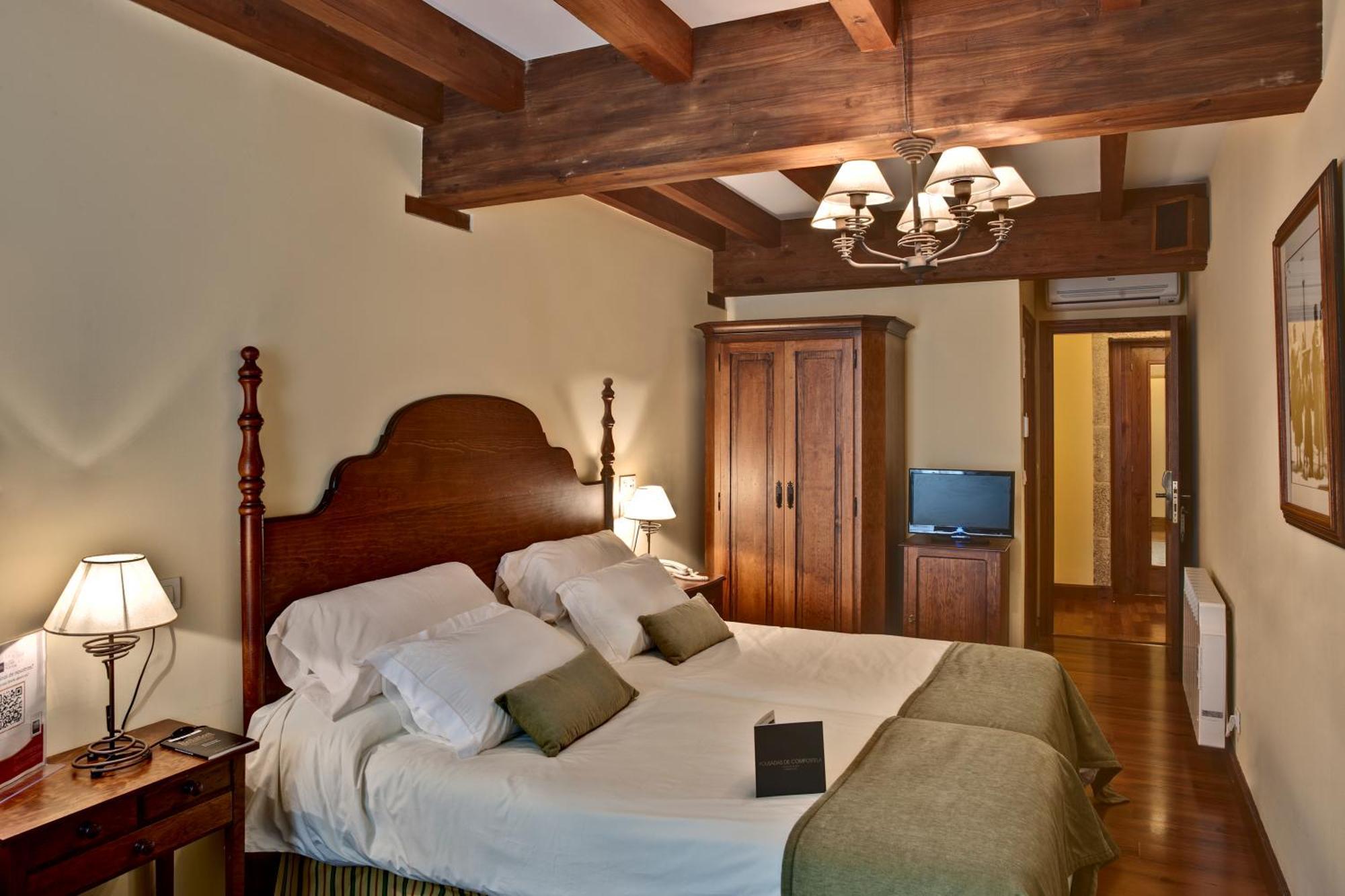 Double or Twin Room,820640006:JPEG