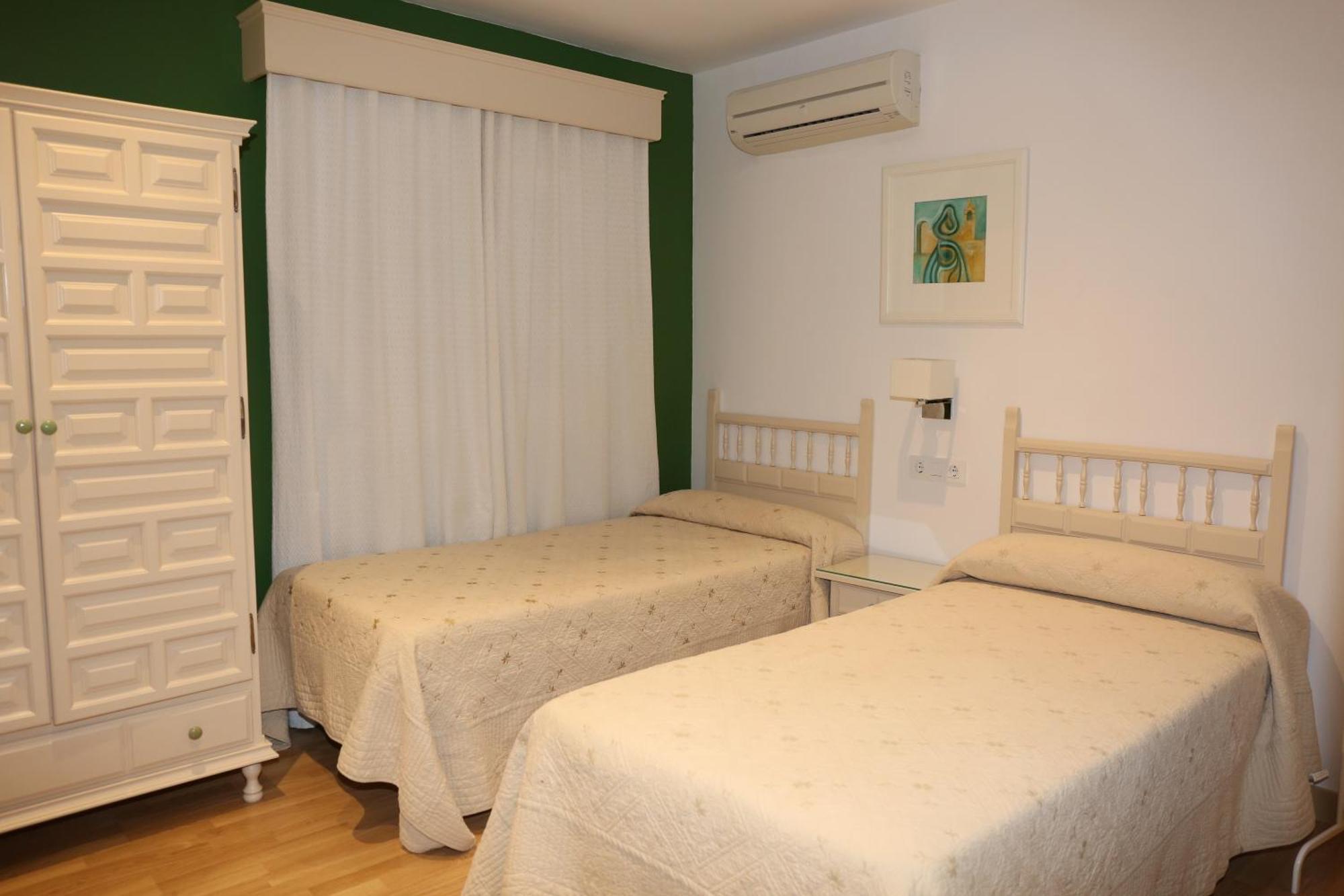 Double or Twin Room,1163506476:JPEG