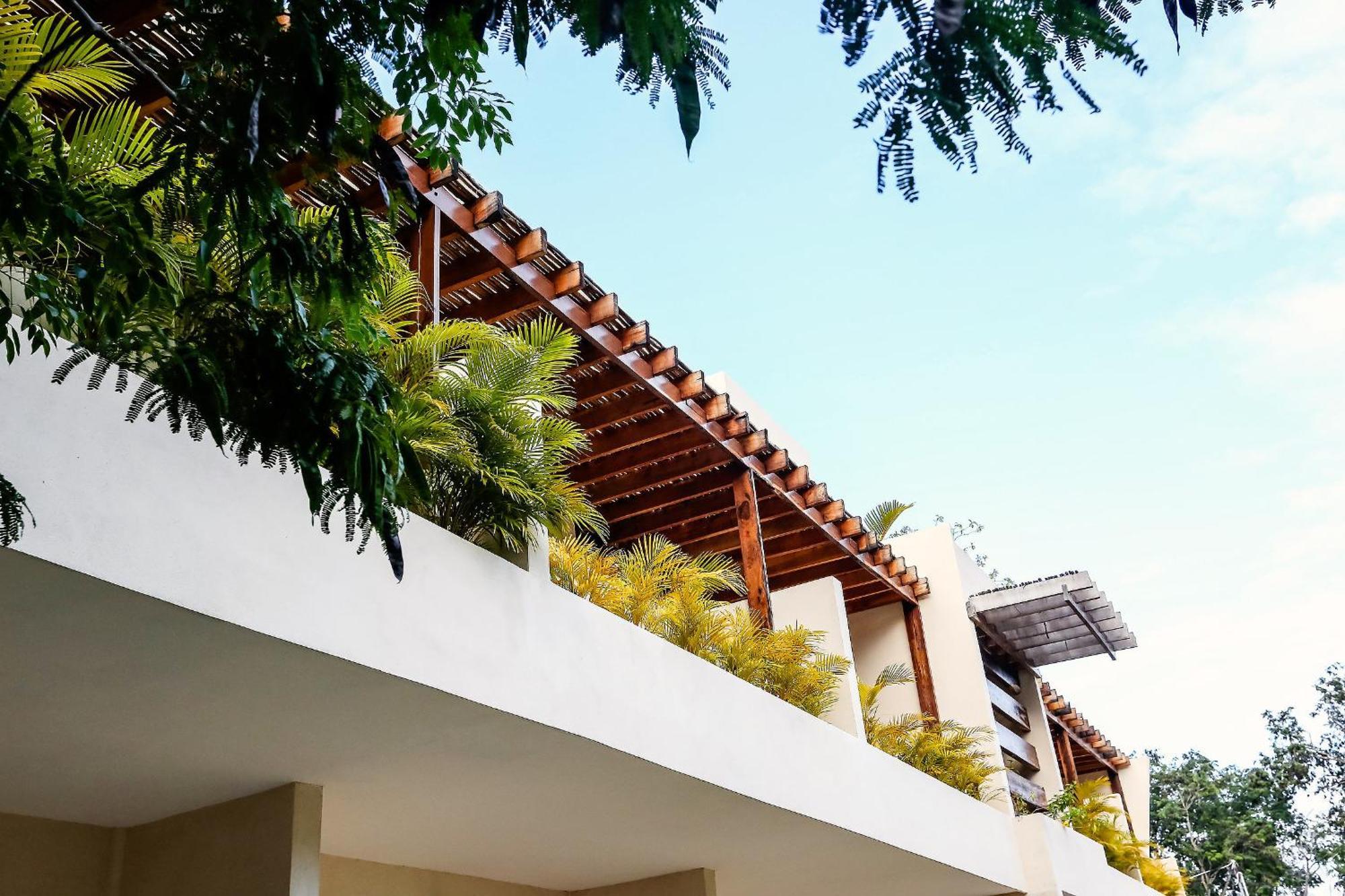 Premium Queen Balcony