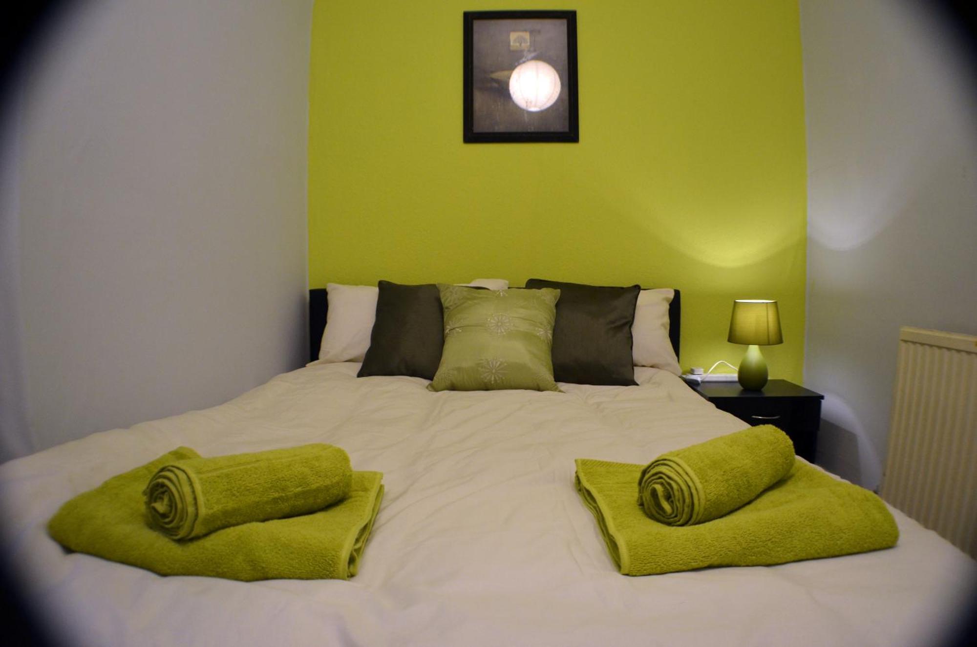 Large Double Room,974960242:JPEG