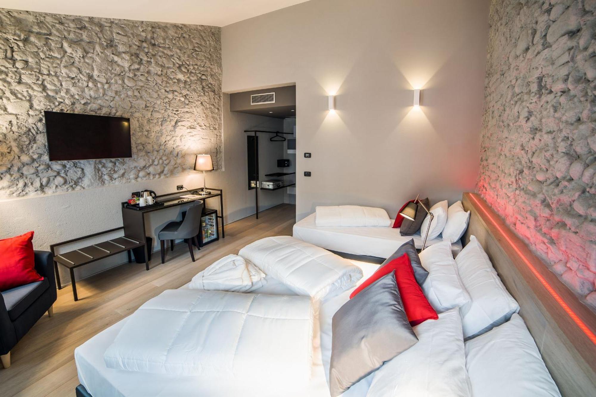 Deluxe Double or Twin Room