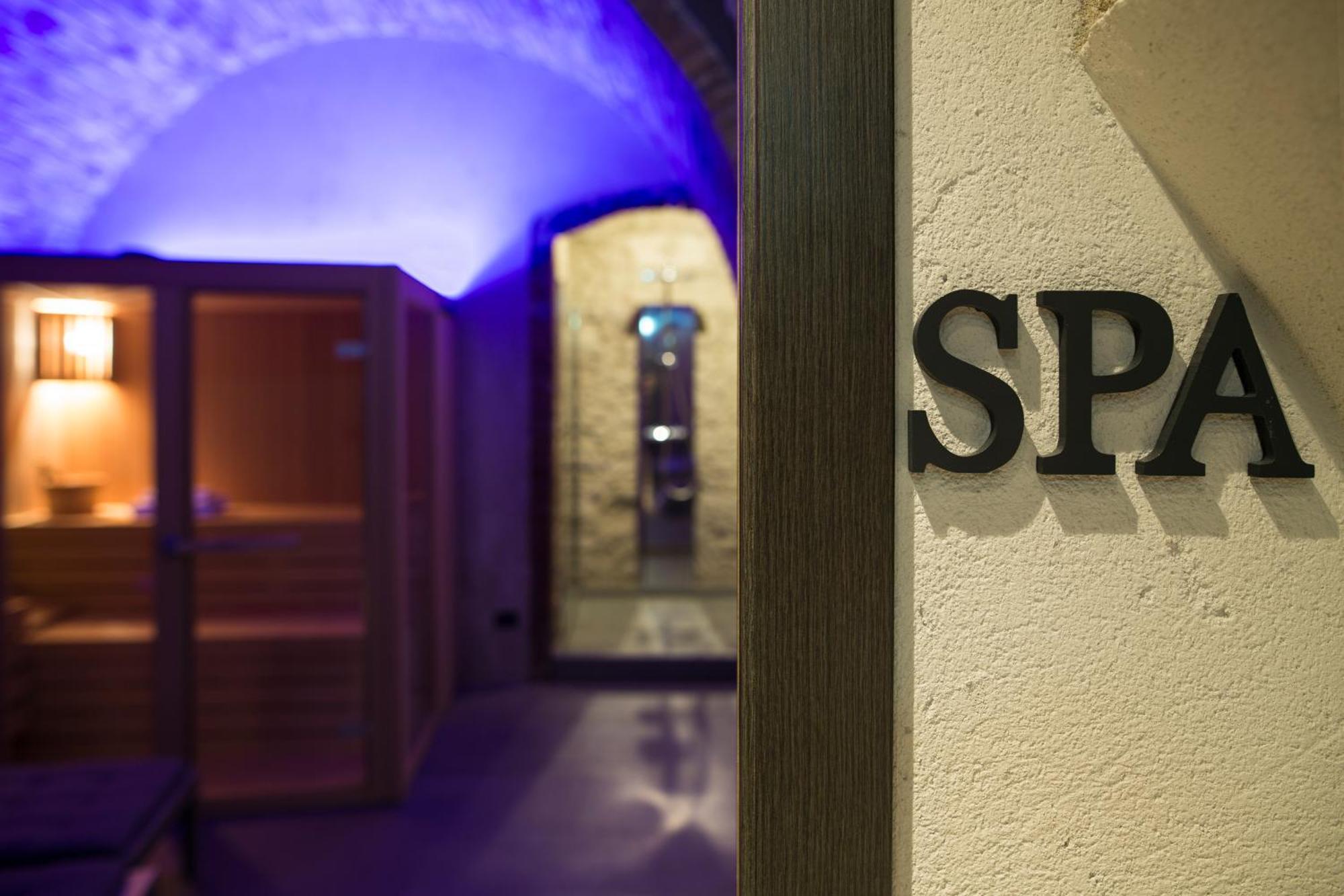 Superior Queen Room Spa Access