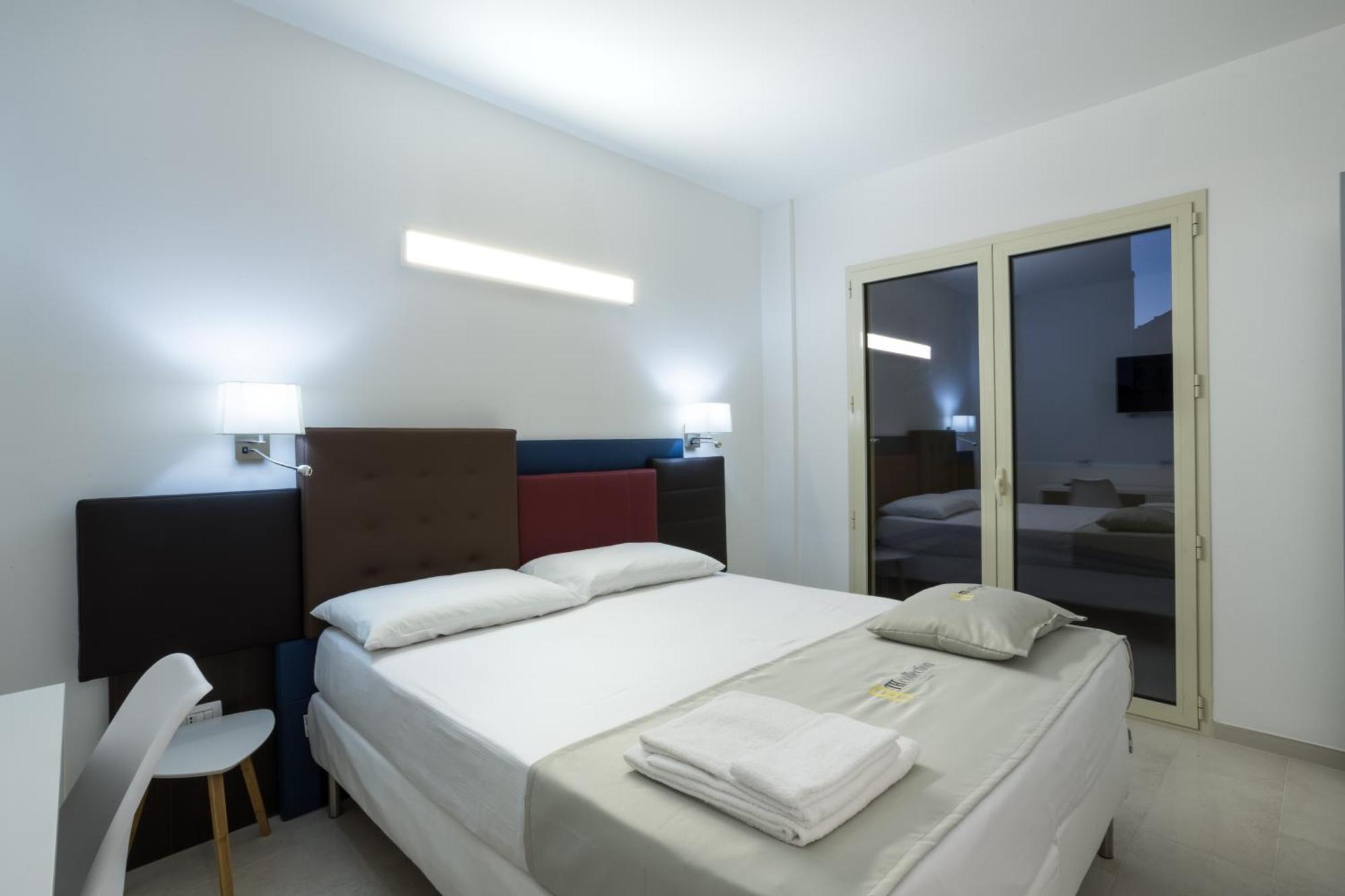 Deluxe Double or Twin Room,635109897:JPEG