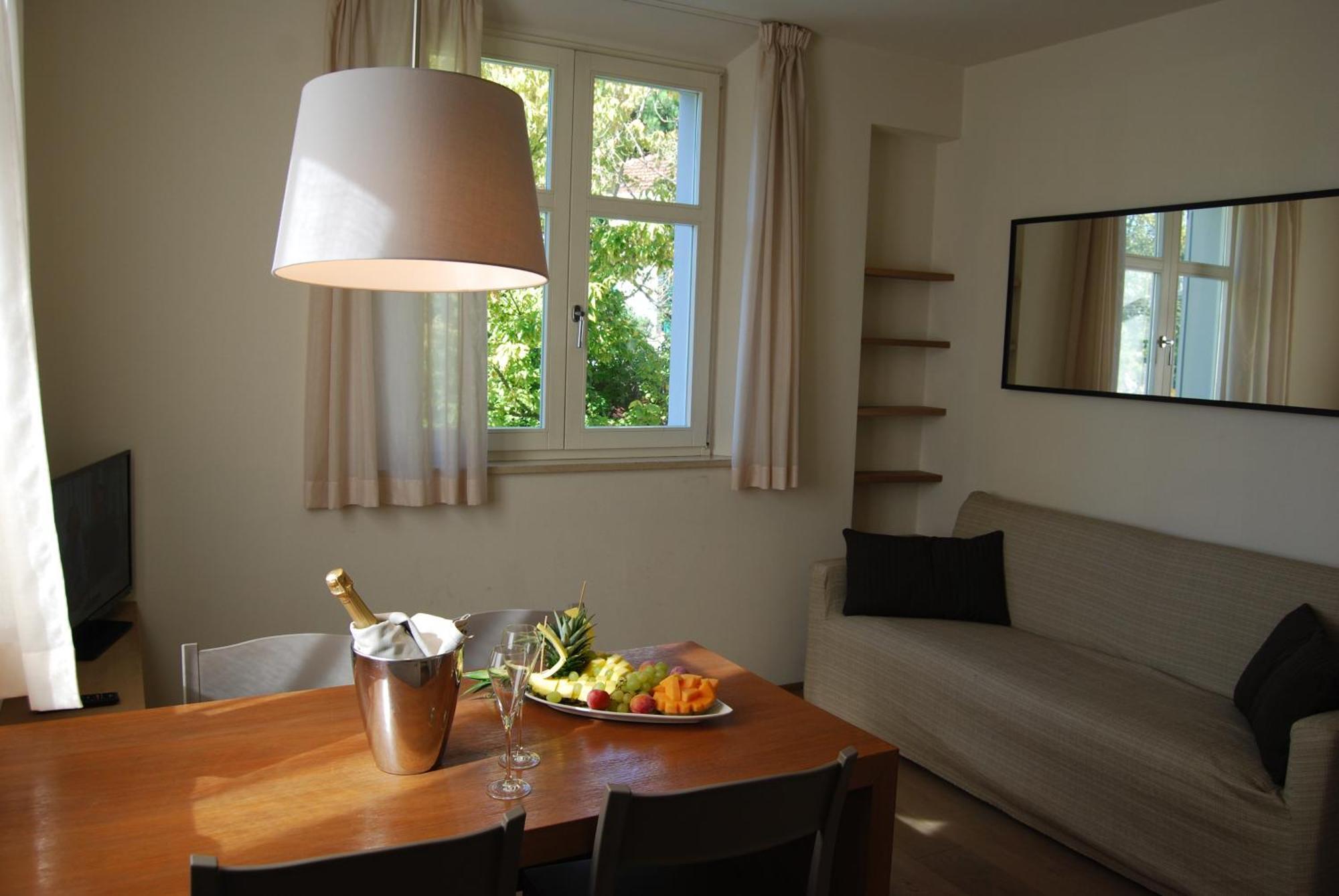 One Bedroom Apartment,433516509:JPEG