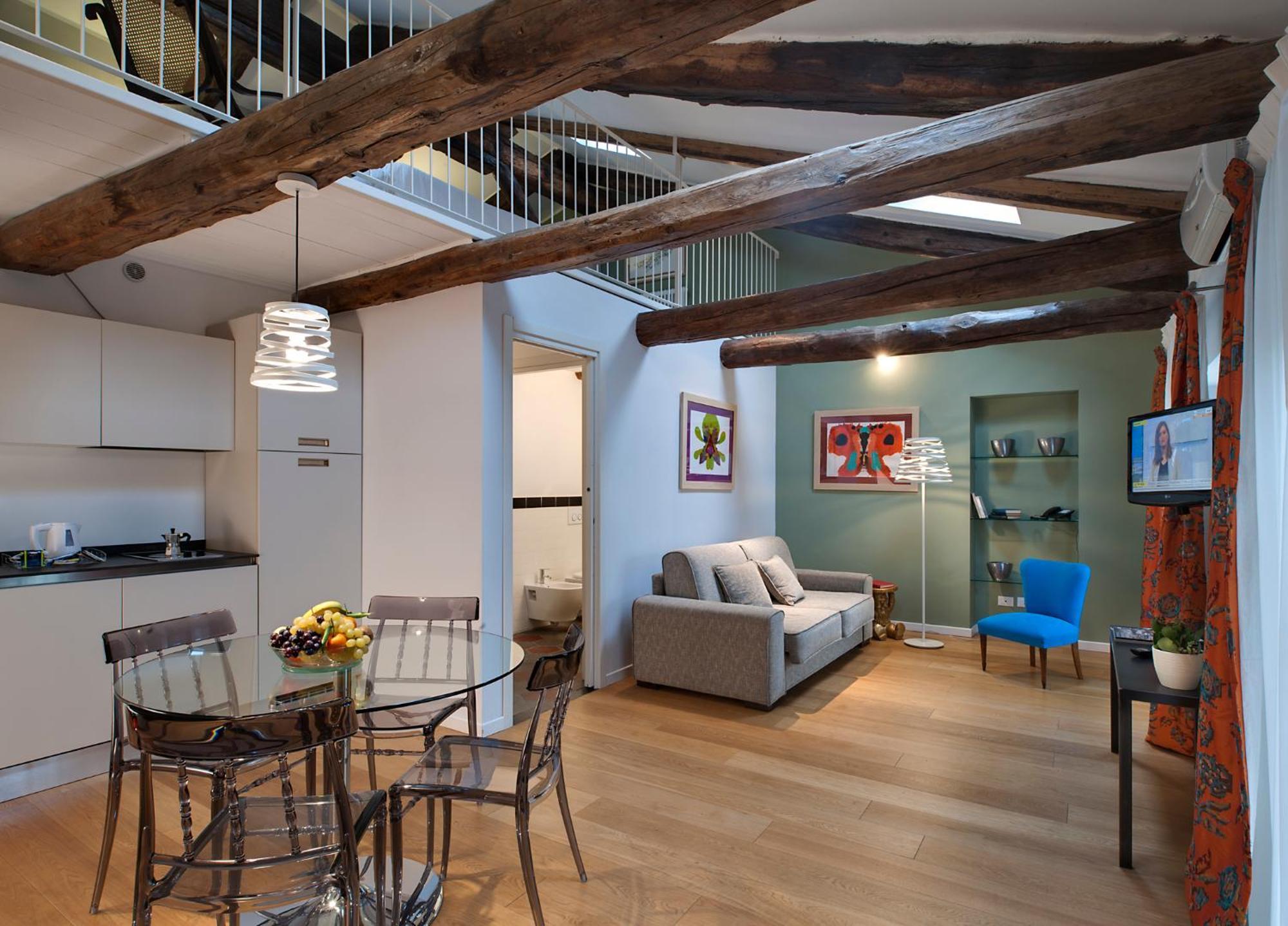 Deluxe Apartment Split Level