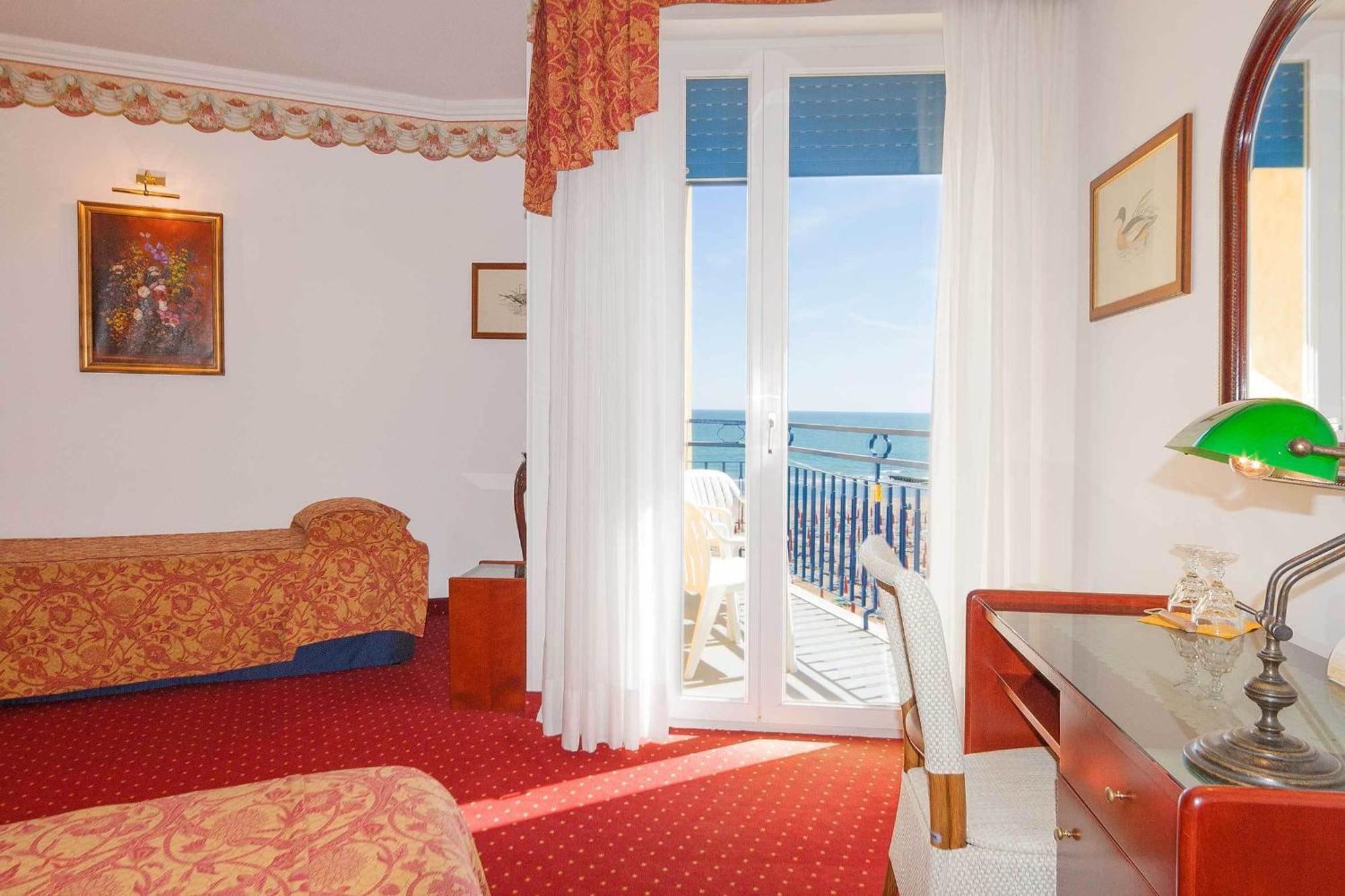 Junior Suite Balcony,1589465459:JPEG