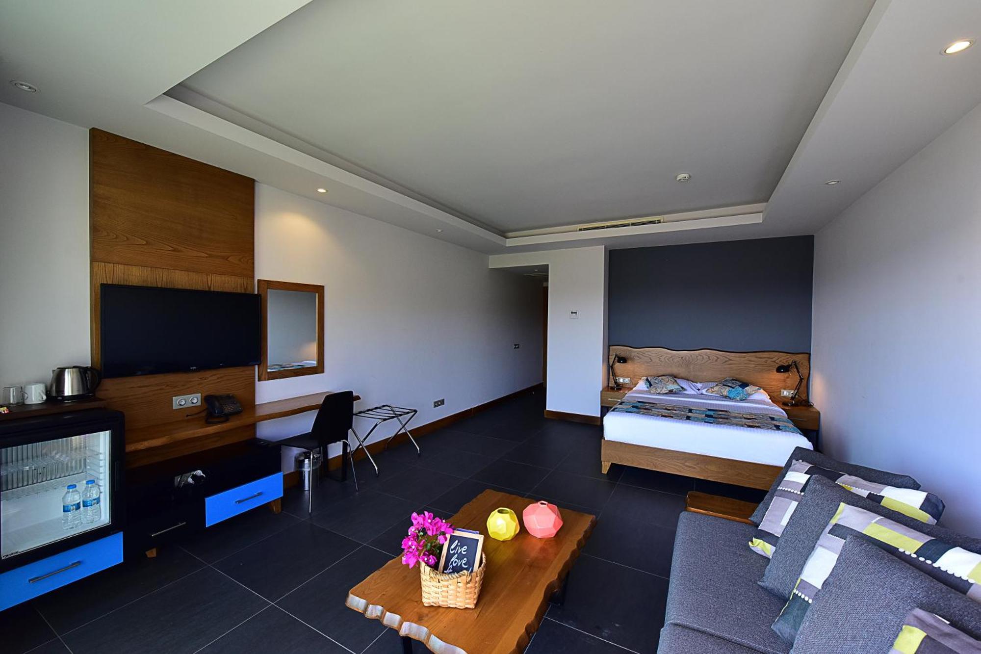 Deluxe Double Room with Sea View,823758620:JPEG