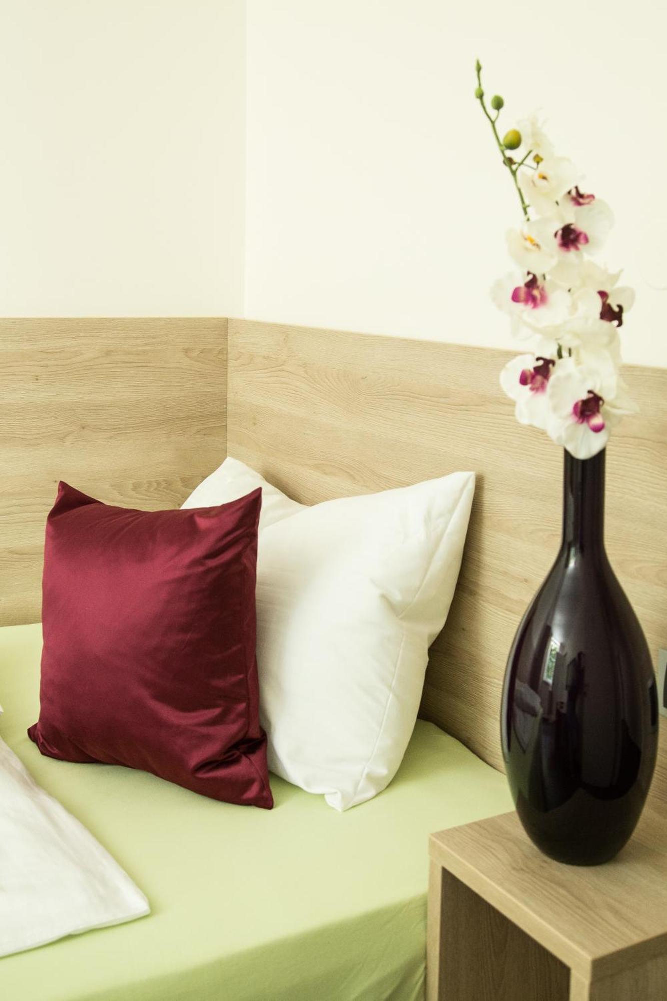Single Room,1157255385:JPEG