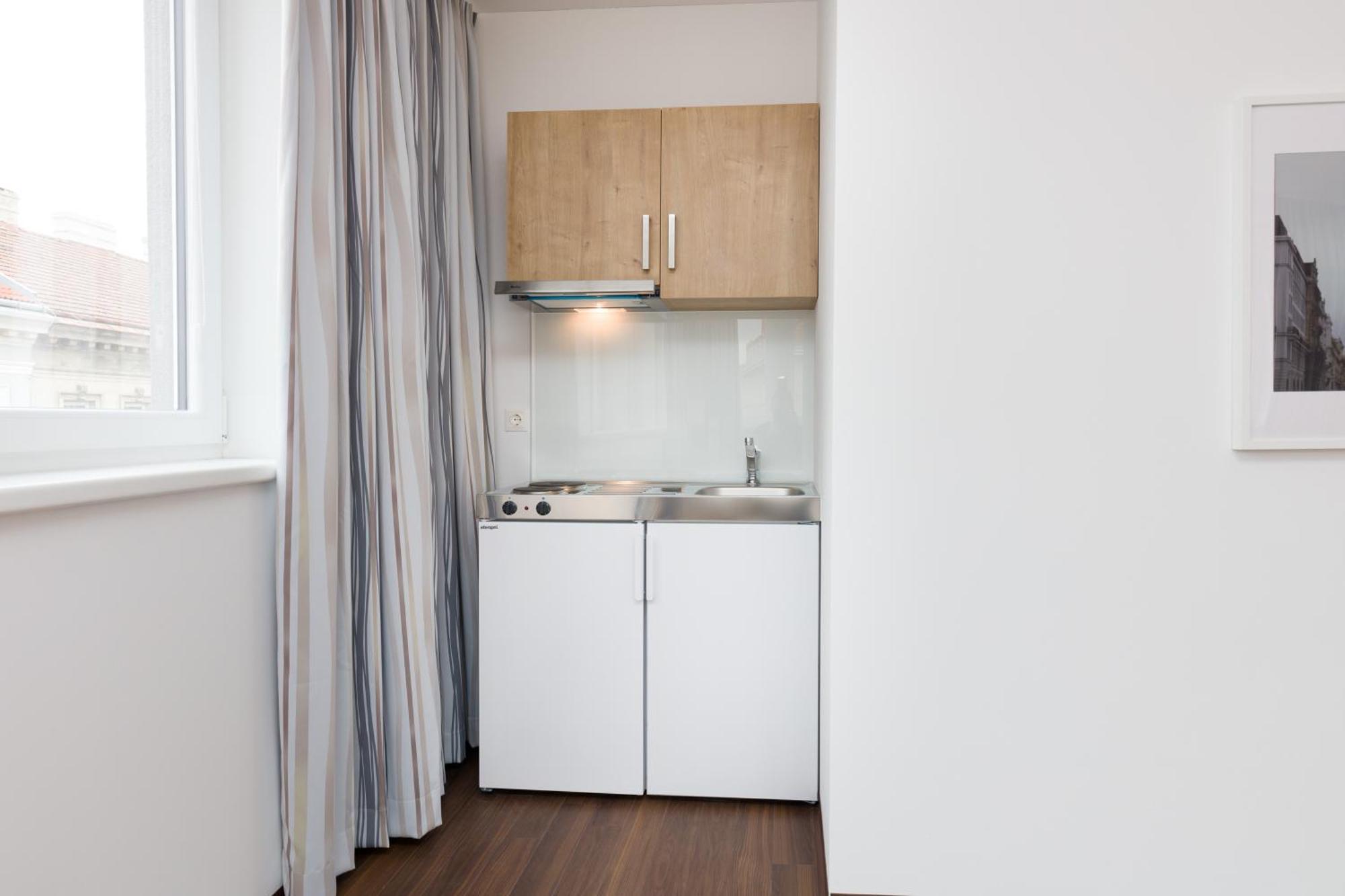 Double Room Double Bed Kitchenette,620228320:JPEG
