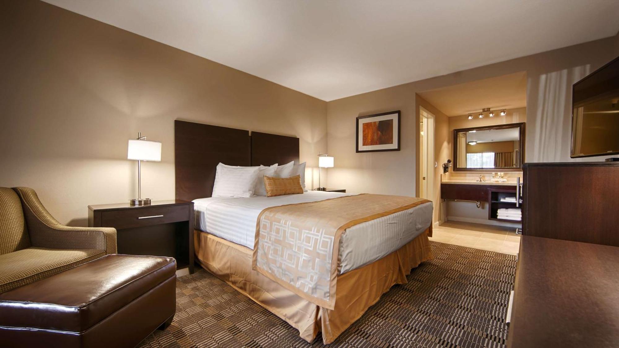King Room Roll Shower Mobility Accessible