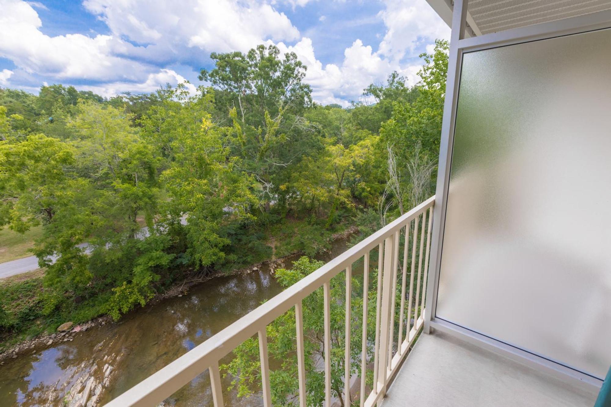 King Room w or Soaking Tub Sofa Bed w or fire place & private balcony,1002817599:JPEG