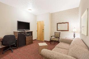 One-Bedroom King Suite Non-Smoking,1282512244:JPEG