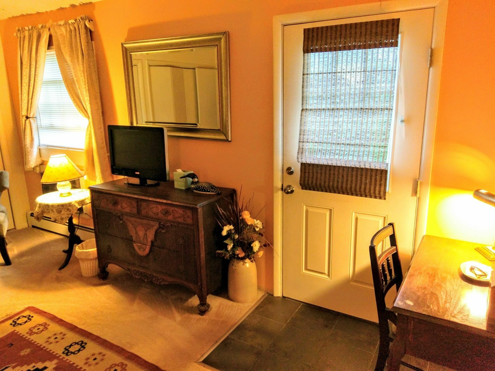 Double Room Private Bathroom