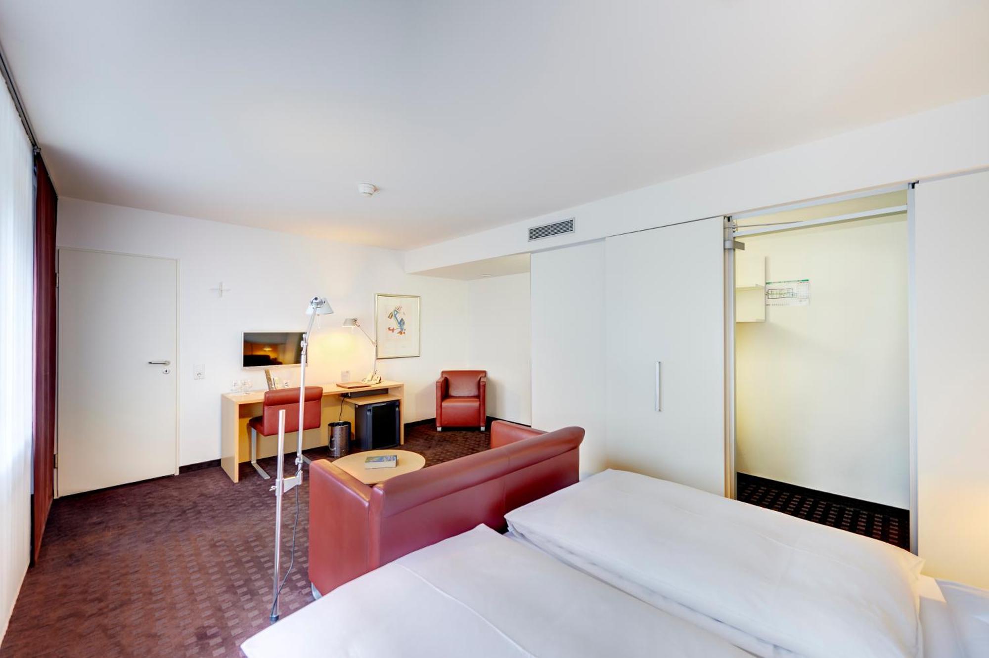 Large Double Room