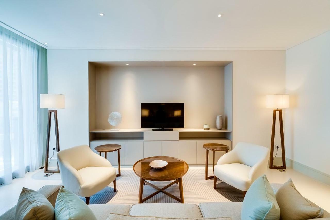 Two-Bedroom Apartment Burj Khalifa view