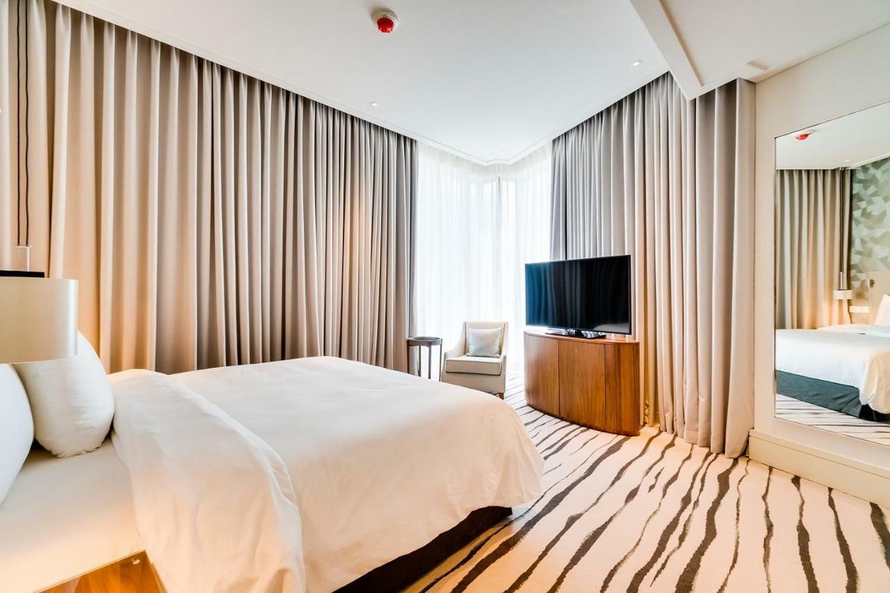 Two-Bedroom Apartment City View