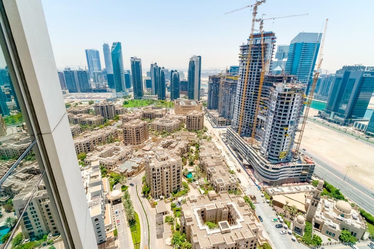 Two-Bedroom Apartment City View