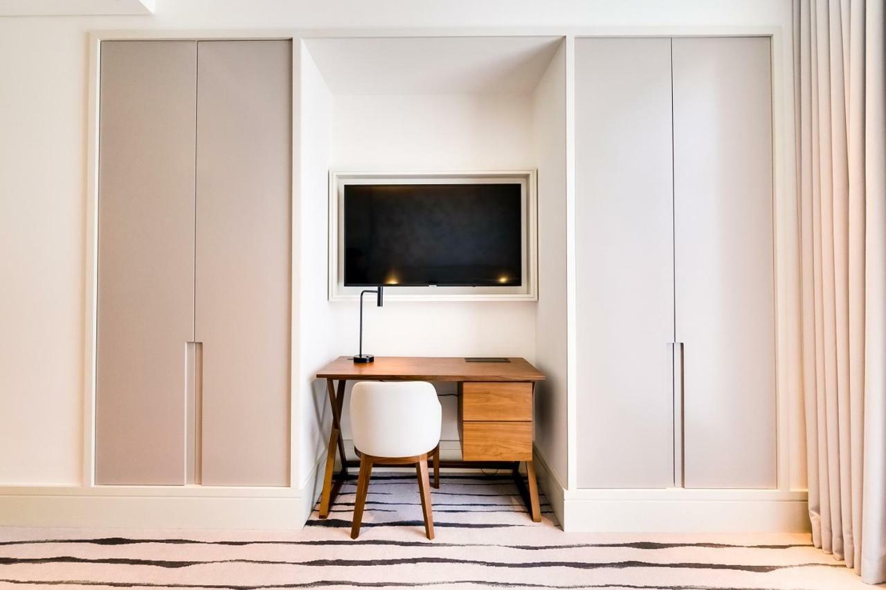 One-Bedroom Apartment City View