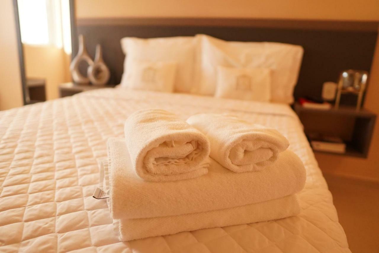 Double Room,828014147:JPEG