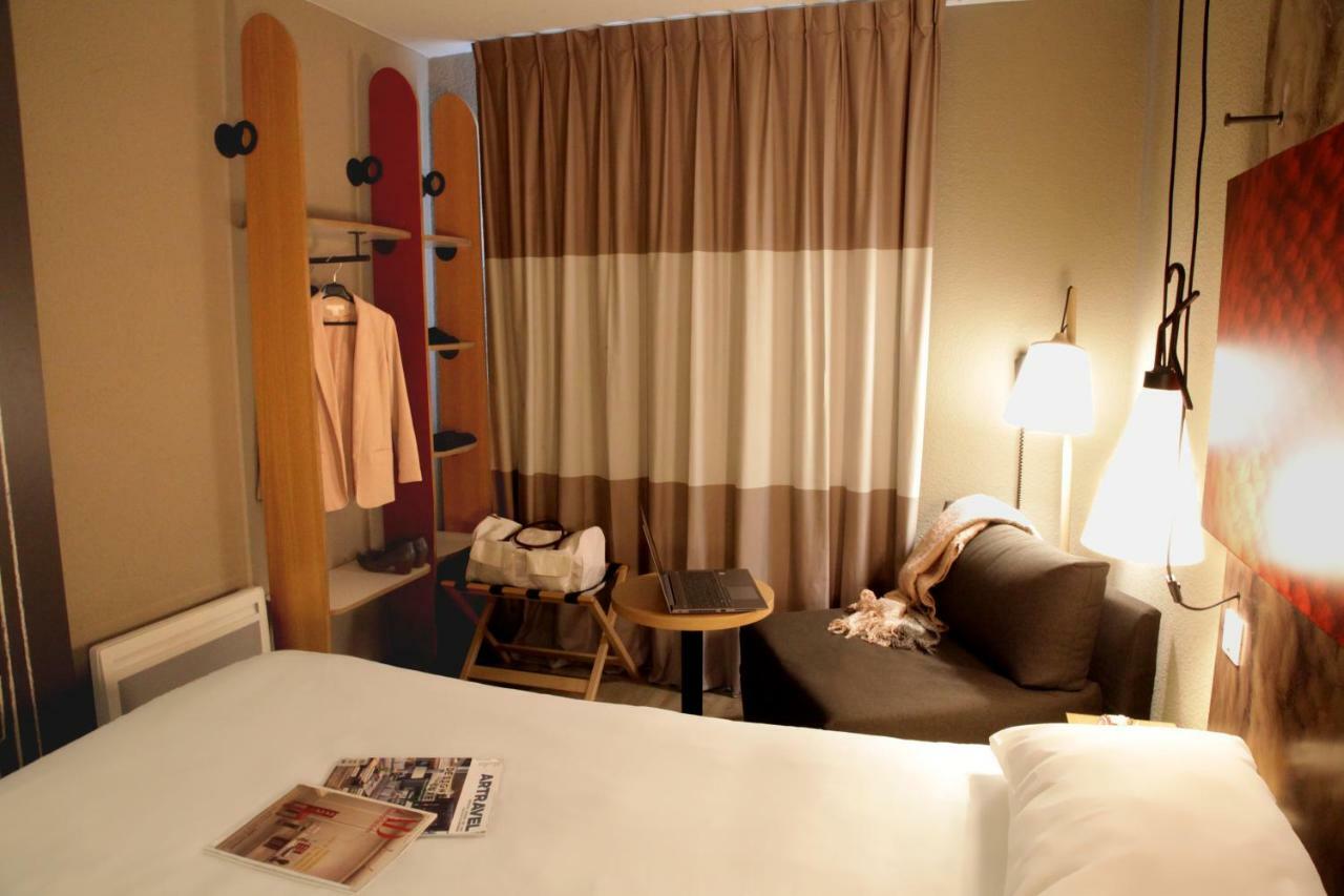 Standard Double Room Sofa,1704894633:JPEG