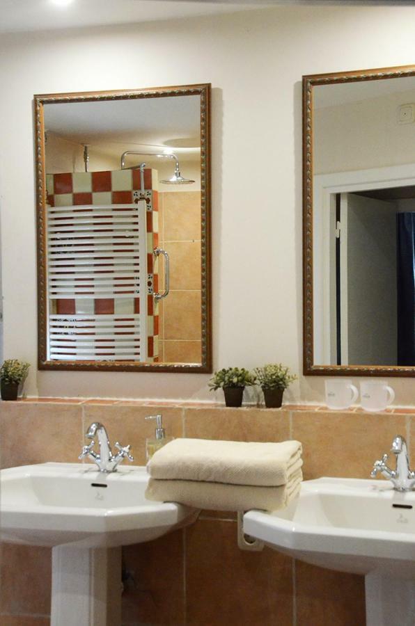 Triple Room Private Bathroom