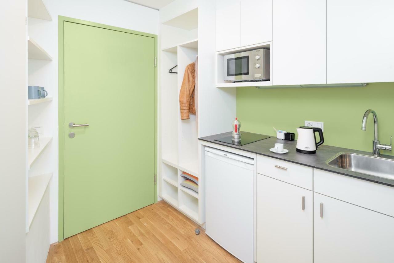 Triple Room,828766574:JPEG