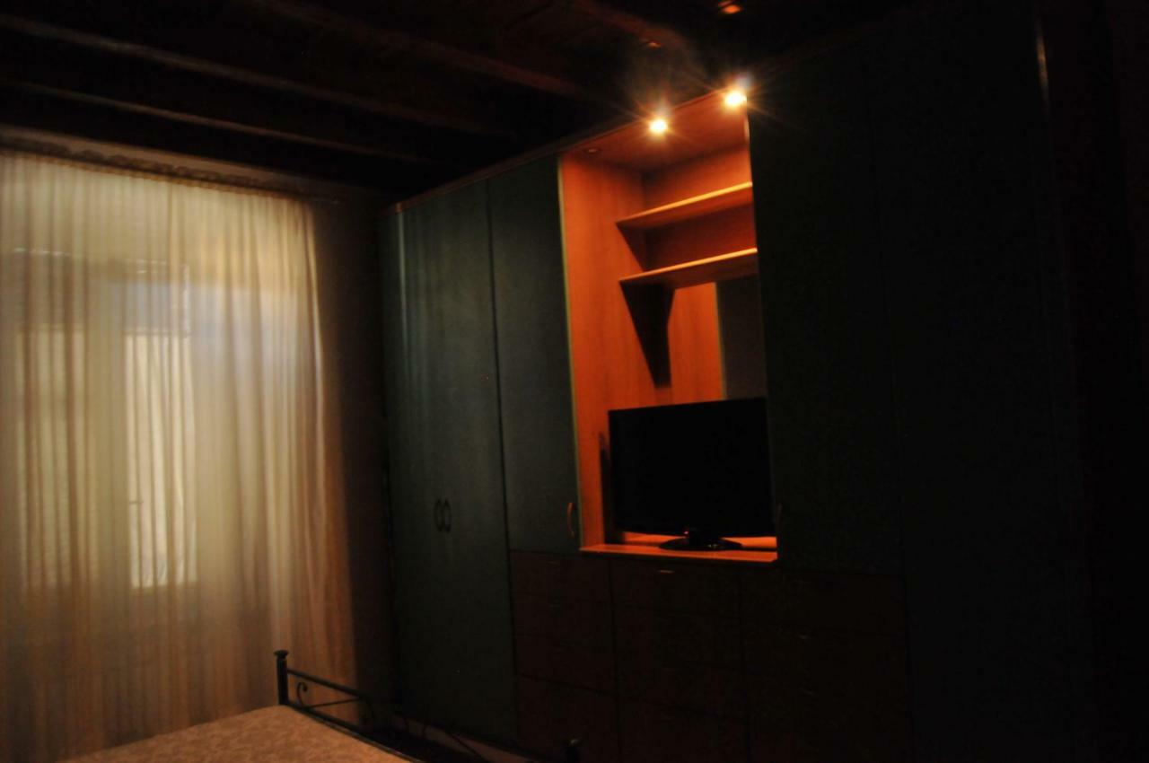 One-Bedroom Apartment,829716566:JPEG