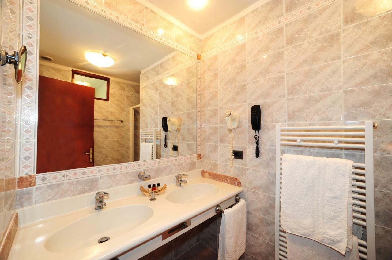 Triple Room,830045552:JPEG