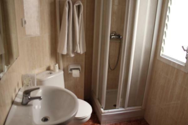 Single Room Private Bathroom,338842843:JPEG
