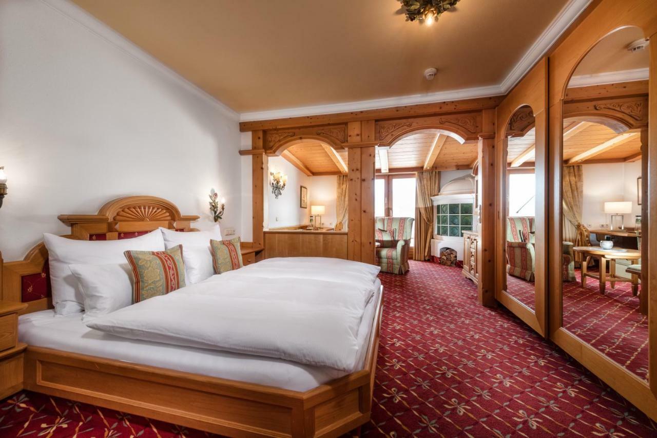 Junior Suite with Balcony,1321845328:JPEG