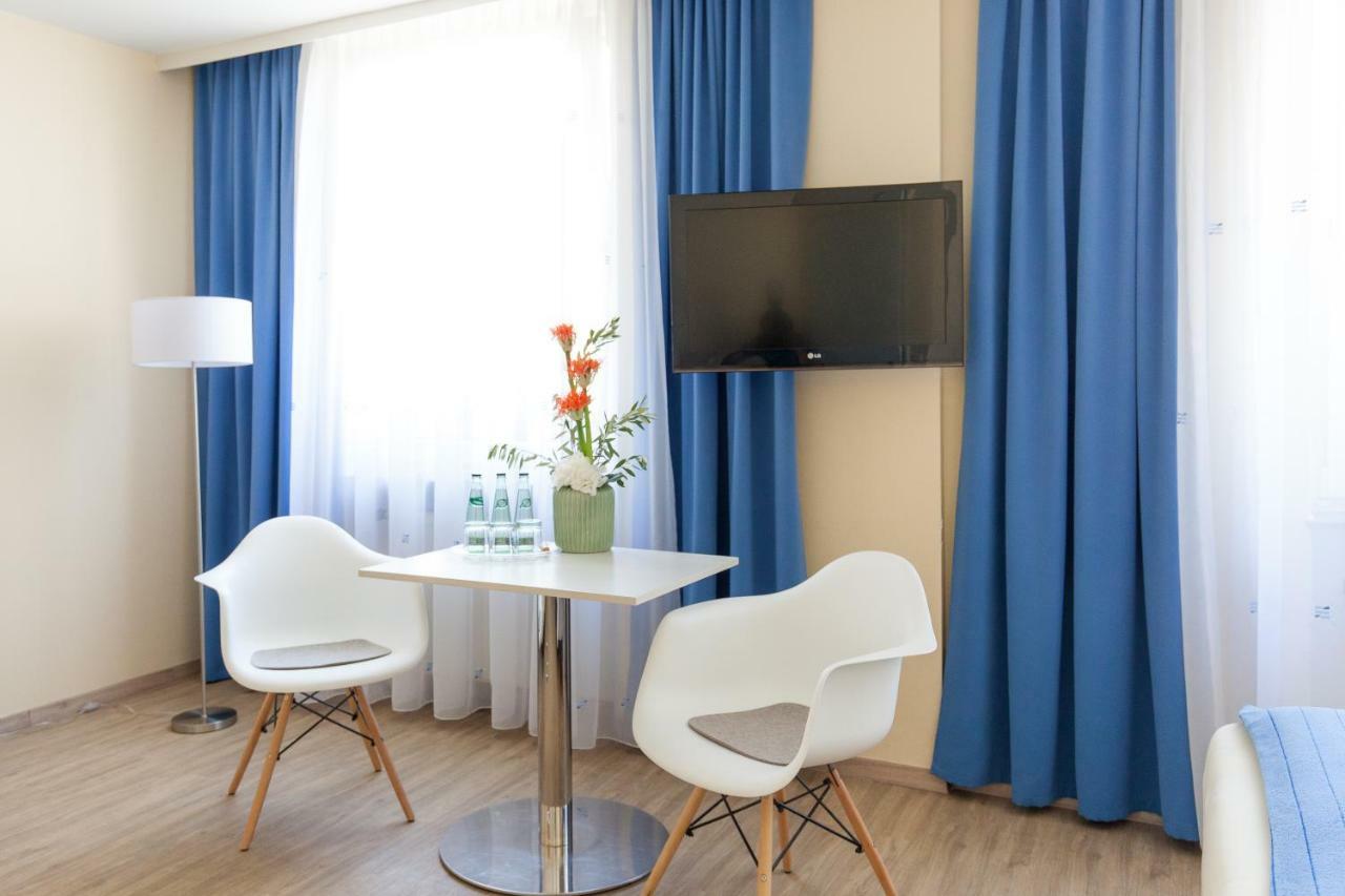 Large Double Room,10612958:JPEG