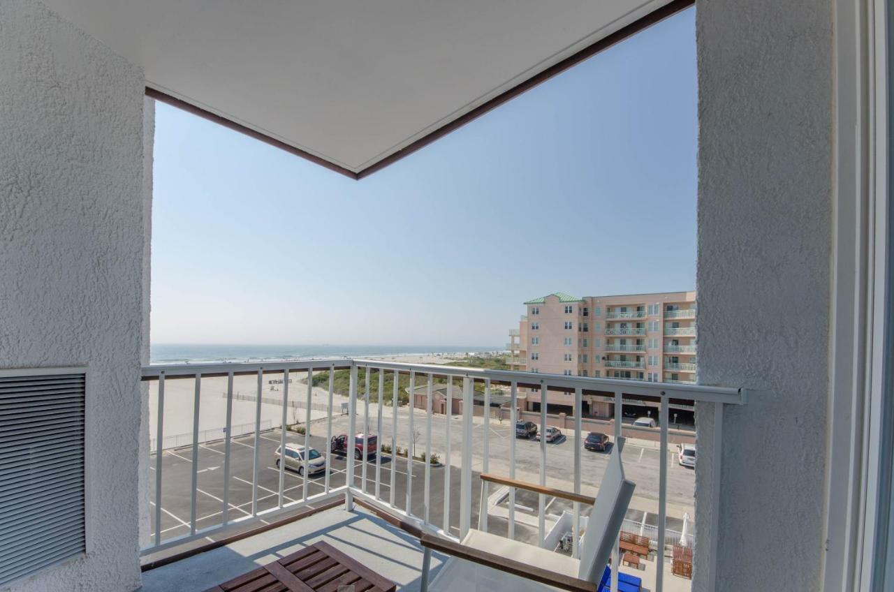 Premium Poolside Double Suite,1217948695:JPEG